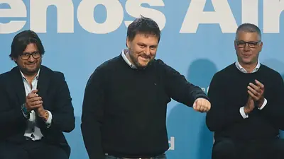 Elecciones 2023: Santoro lanzó su precandidatura y prometió terminar con los "negociados" del macrismo Elecciones 2023: Santoro lanzó su precandidatura y prometió terminar con los "negociados" del macrismo