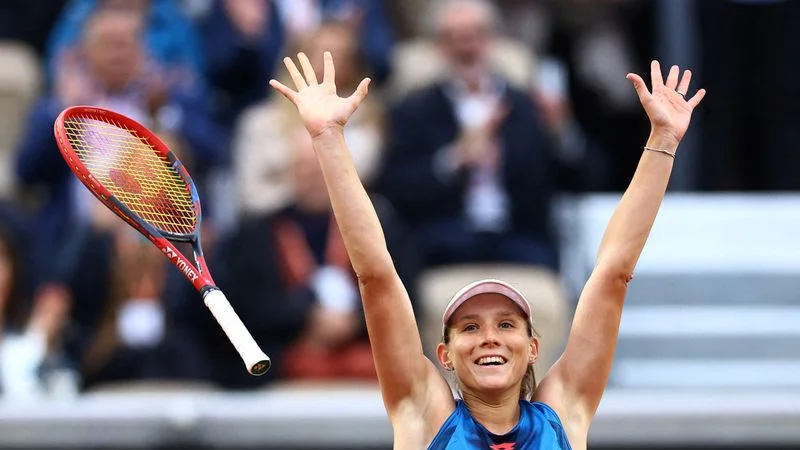 Sabalenka gana la batalla de las mejores amigas en el Abierto de Francia