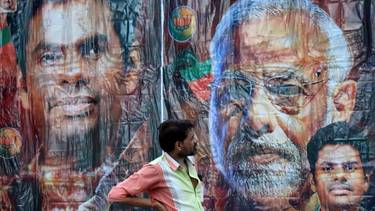 Modi domina en los recuentos iniciales de las elecciones de India, pero la oposición gana terreno