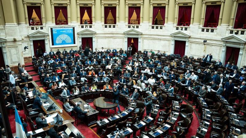 El Gobierno avanza con el PRO y Pichetto por la Ley Bases: aislan a De Loredo