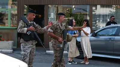 Un hombre armado dispara contra la embajada de EEUU en Líbano, según el ejército Un hombre armado dispara contra la embajada de EEUU en Líbano, según el ejército