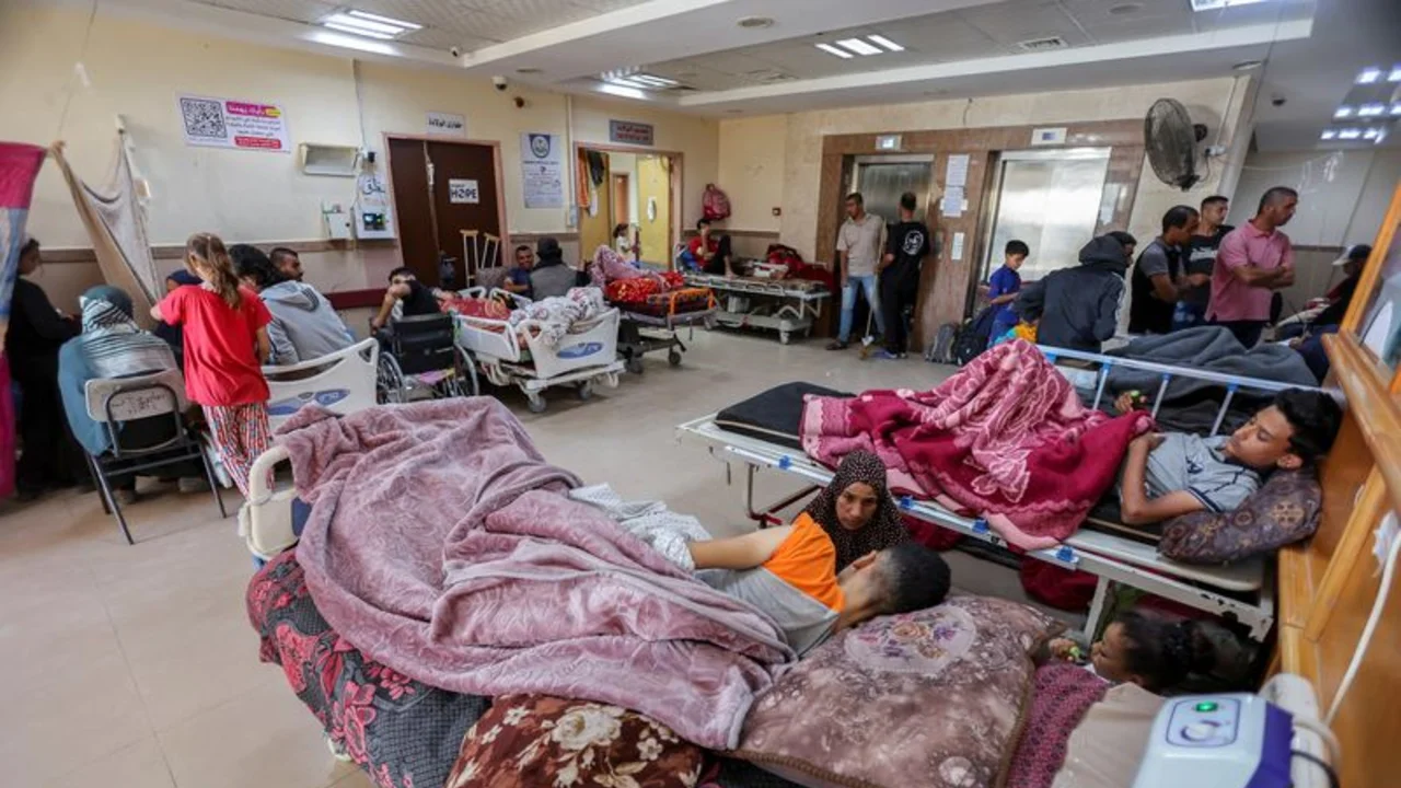 Aumenta el riesgo de enfermedades en Gaza a causa de los residuos amontonados, alerta una ONG