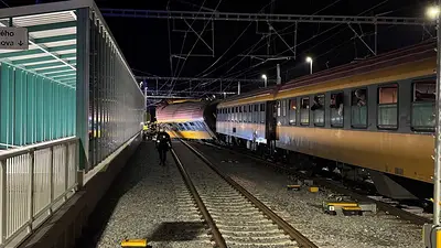 Cuatro muertos y decenas de heridos en un accidente de tren en la República Checa Cuatro muertos y decenas de heridos en un accidente de tren en la República Checa