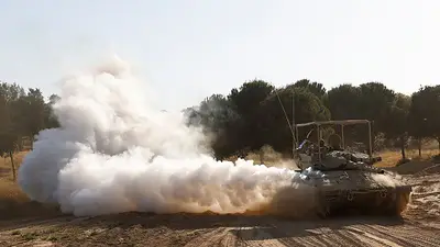 Israel dice que atacó una escuela con un complejo de Hamás; los medios de Gaza denuncian 27 muertes Israel dice que atacó una escuela con un complejo de Hamás; los medios de Gaza denuncian 27 muertes