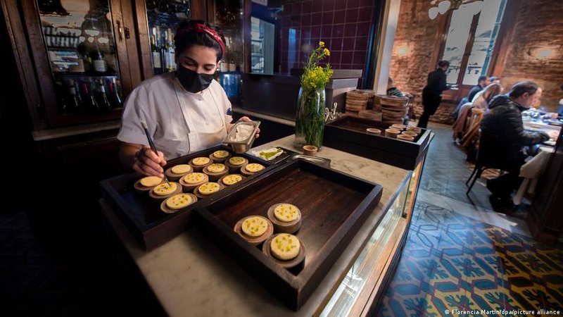 Cuáles son los tres restaurantes latinoamericanos que están entre los 10 mejores del mundo