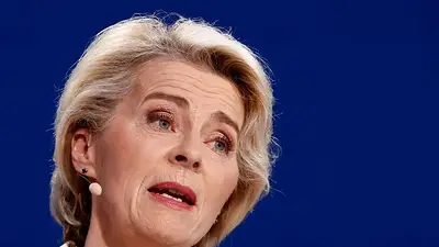 Von der Leyen busca aliados centristas tras el ascenso electoral de la extrema derecha Von der Leyen busca aliados centristas tras el ascenso electoral de la extrema derecha