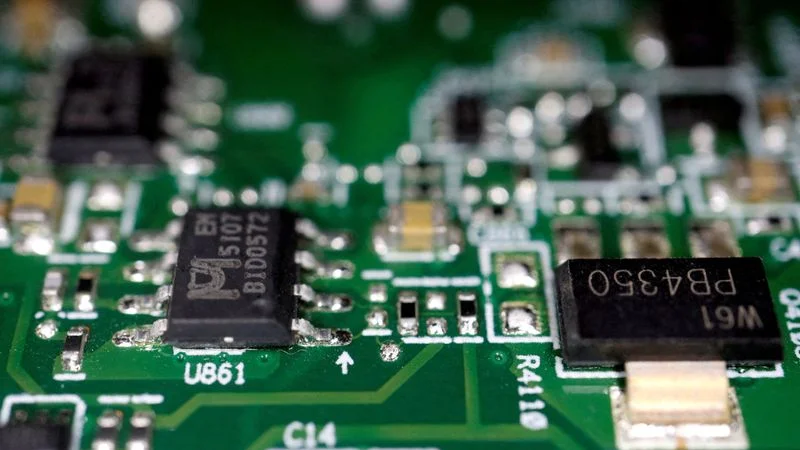 EEUU amplía las sanciones a Rusia y apunta a los chips enviados a través de China