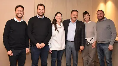 Una nueva visión: Quintela se reunió con jóvenes profesionales para reflexionar sobre el futuro del peronismo Una nueva visión: Quintela se reunió con jóvenes profesionales para reflexionar sobre el futuro del peronismo