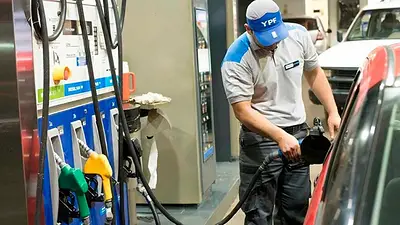 Qué cambio anunció YPF para los surtidores de sus estaciones de servicio. Cómo cargar nafta en YPF ahora. Surtidores de autoservicio en YPF. Qué cambio anunció YPF para los surtidores de sus estaciones de servicio. Cómo cargar nafta en YPF ahora. Surtidores de autoservicio en YPF.