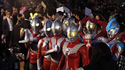 "Ultraman: Rising", el superhéroe da rienda suelta a sus poderes paternales "Ultraman: Rising", el superhéroe da rienda suelta a sus poderes paternales