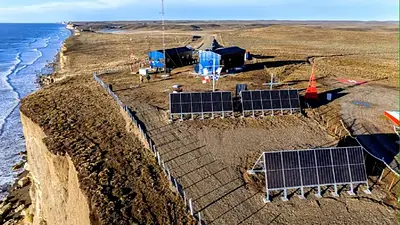 El gobierno instaló paneles solares por “error” en territorio chileno y deberá removerlos El gobierno instaló paneles solares por “error” en territorio chileno y deberá removerlos