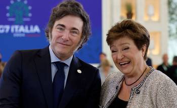 El FMI exige una devaluación para negociar 10 mil millones de dólares | Fmi