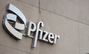 Kansas acusa a Pfizer de engañar al público sobre vacuna COVID en demanda judicial | Kansas