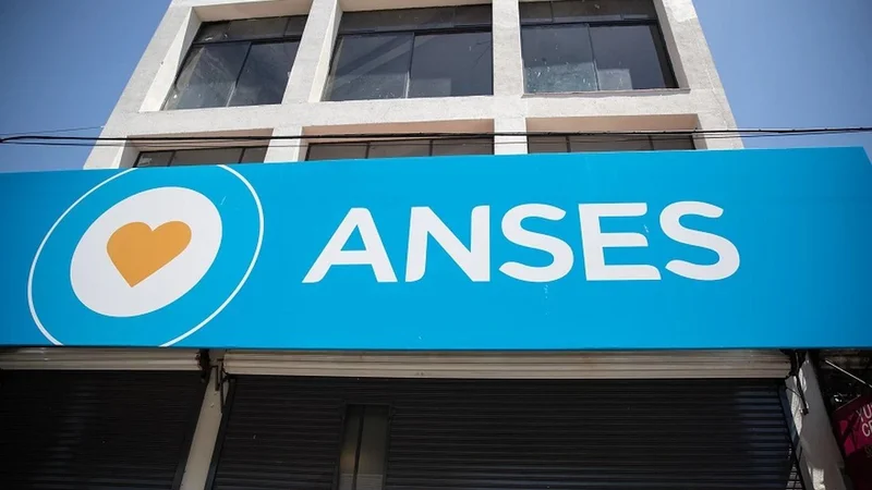 Anses, AUH, AUE, jubilados y jubilaciones en Argentina