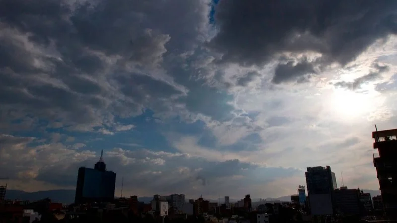 Cielo parcialmente nublado. 