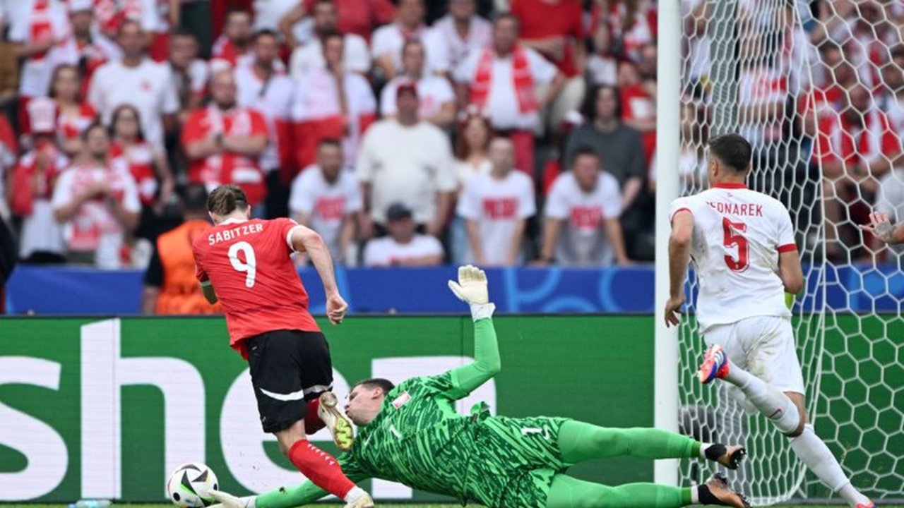 Austria vence 3-1 a Polonia y sigue soñando con los octavos de final de la Euro