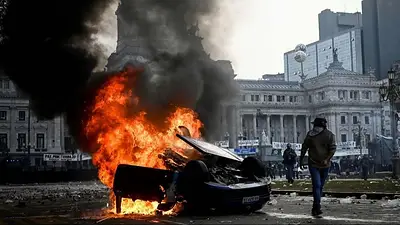 Servini criticó el operativo policial, negó que fueran terroristas y no descartó infiltrados Servini criticó el operativo policial, negó que fueran terroristas y no descartó infiltrados