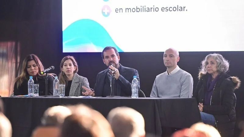 Escobar: Ariel Sujarchuk lanzó un plan de inversión educativa por más de $6.700 millones