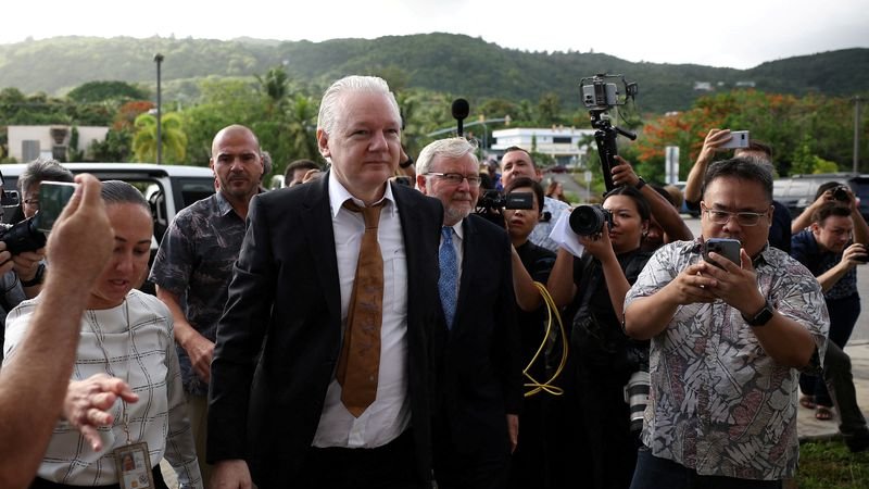 Assange, de WikiLeaks, llega a las Islas Marianas para declararse culpable en acuerdo con EEUU