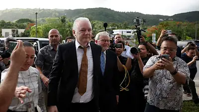 Assange, de WikiLeaks, llega a las Islas Marianas para declararse culpable en acuerdo con EEUU Assange, de WikiLeaks, llega a las Islas Marianas para declararse culpable en acuerdo con EEUU