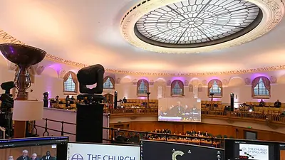 La Iglesia de Inglaterra amenaza con dividirse por su postura ante las parejas homosexuales La Iglesia de Inglaterra amenaza con dividirse por su postura ante las parejas homosexuales