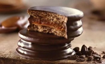 Se corta o se muerde: cuál es la manera correcta de comer un alfajor | Alfajores