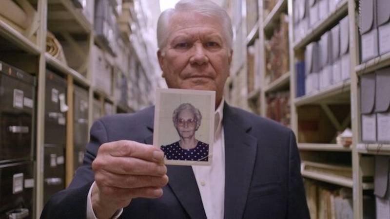 Los peores compañeros de casa del mundo serie Netflix.