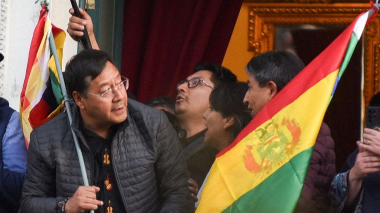 Presidente de Bolivia Arce encuentra nueva fuerza tras superar intento de golpe militar
