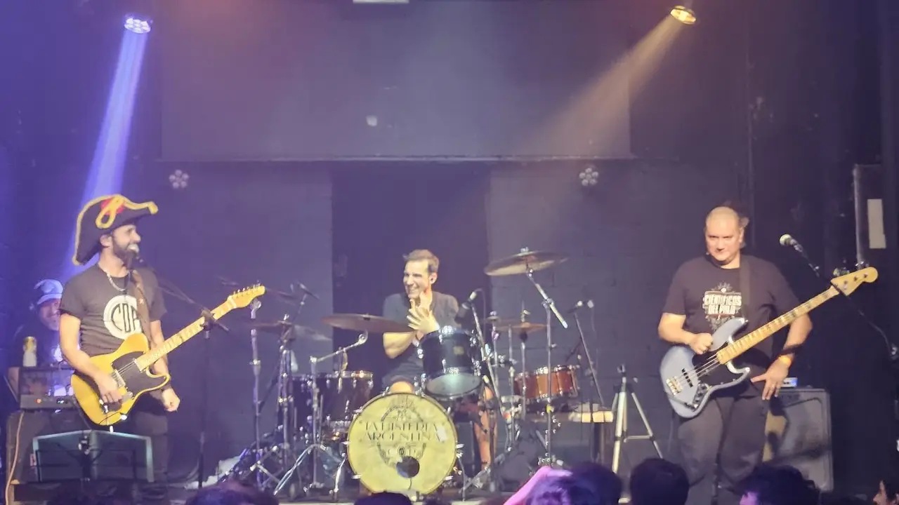 Show de Científicos del Palo en Uniclub