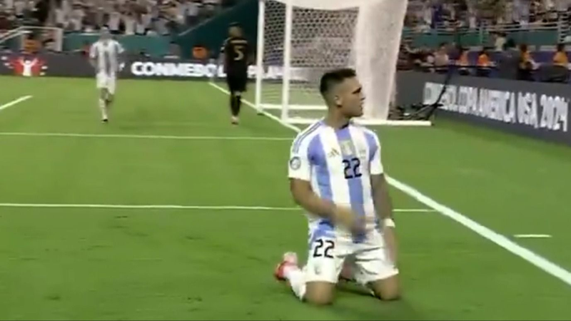 Los goles de Lautaro Martínez contra Perú y el emocionante gesto con Messi