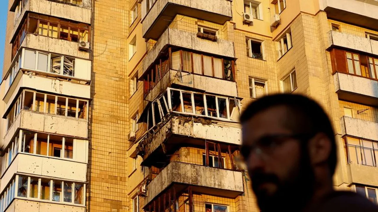 Rusia ataca las dos mayores ciudades de Ucrania, Kiev y Járkov