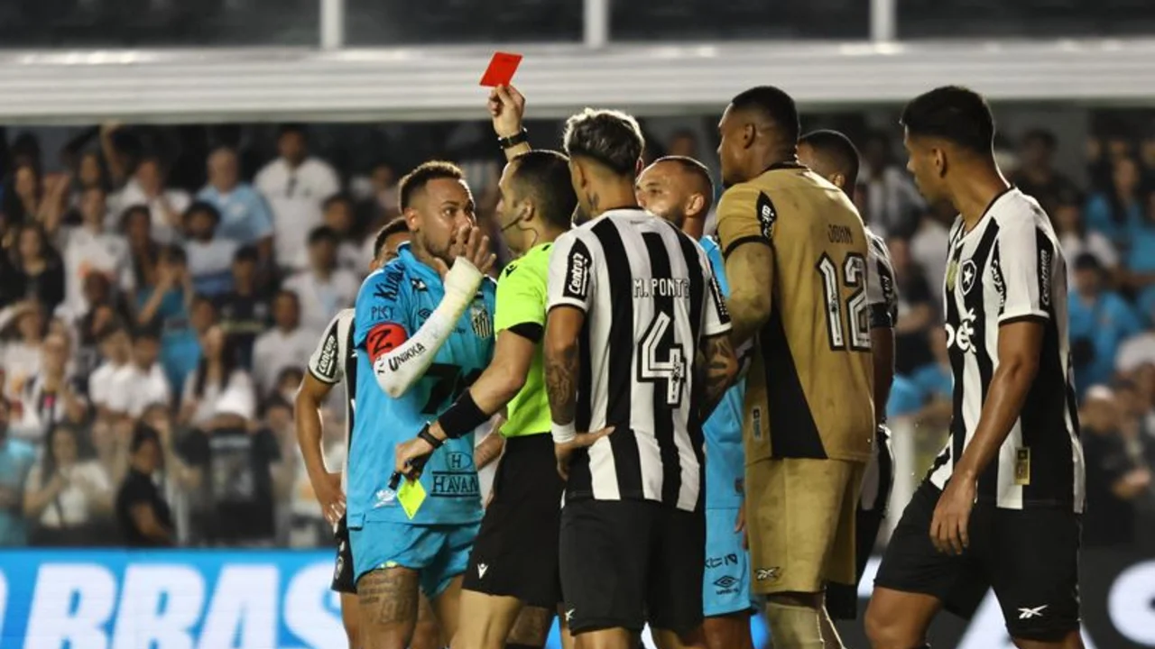 Neymar es expulsado luego de anotar con la mano en su posible despedida del Santos
