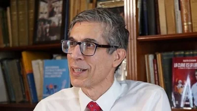 Agustín Etchebarne respaldó el recorte de Milei en el CONICET: " Pasamos de tener 7 mil personas hace 20 años atrás a 28 mil" Agustín Etchebarne respaldó el recorte de Milei en el CONICET: " Pasamos de tener 7 mil personas hace 20 años atrás a 28 mil"