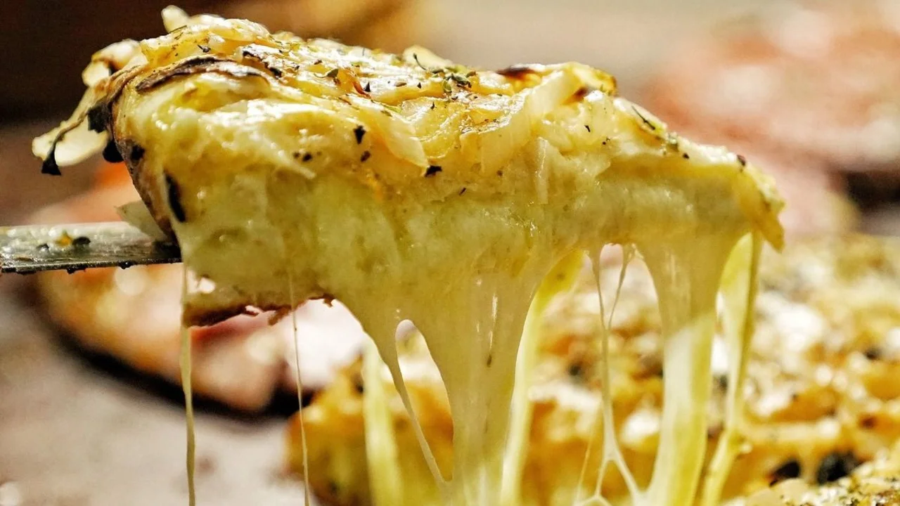Cuál es la mejor pizza fugazzetta de Buenos Aires. Cuánto cuesta una pizza de Fugazzetta en El Fortín, la pizzería que vende la mejor de CABA.
