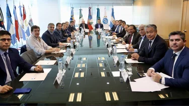 Los gobernadores pedirán una reunión a Milei por la emergencia en la recaudación