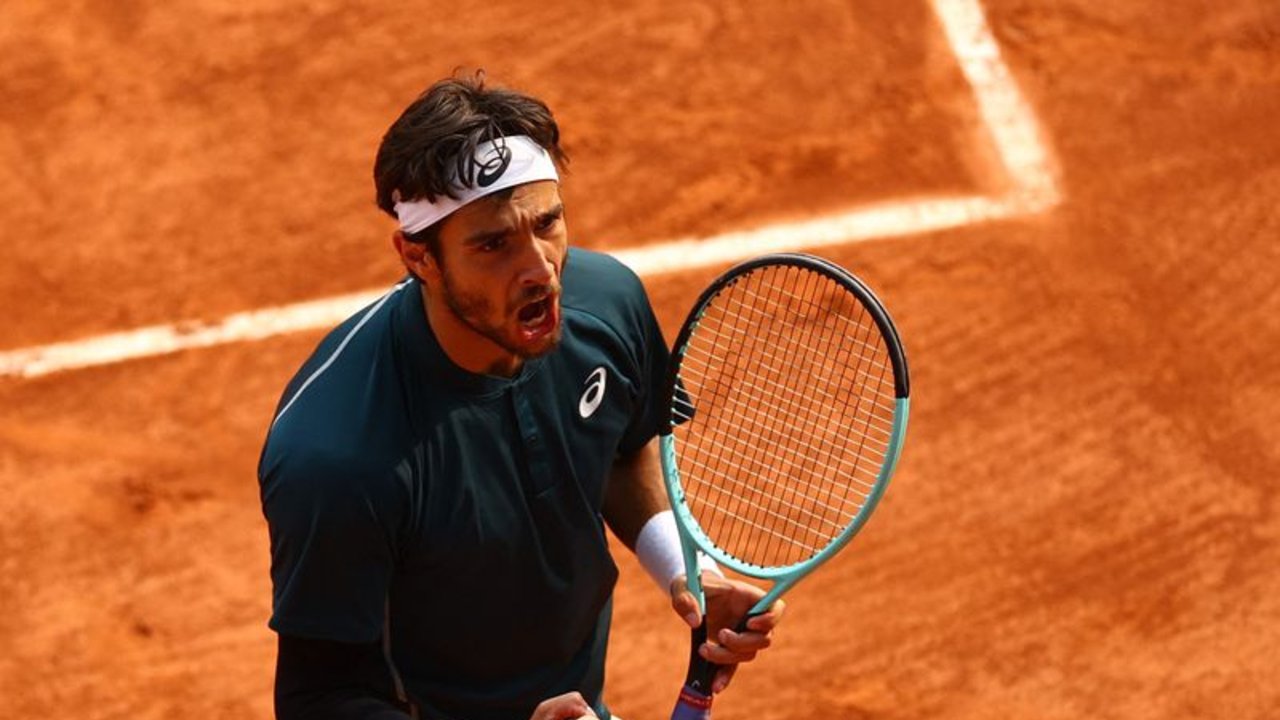 Lorenzo Musetti vence a Tiafoe y alcanza las semifinales del Abierto de Francia