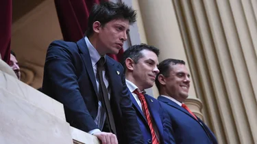 Elecciones 2025: Santiago Caputo intenta convencer al Gordo Dan de enfrentar a Cristina Kirchner pero el influencer no quiere perder