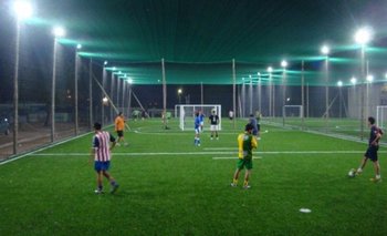 ¿Cómo determinar que una persona juega bien al fútbol con solo verlo caminar? | #atr