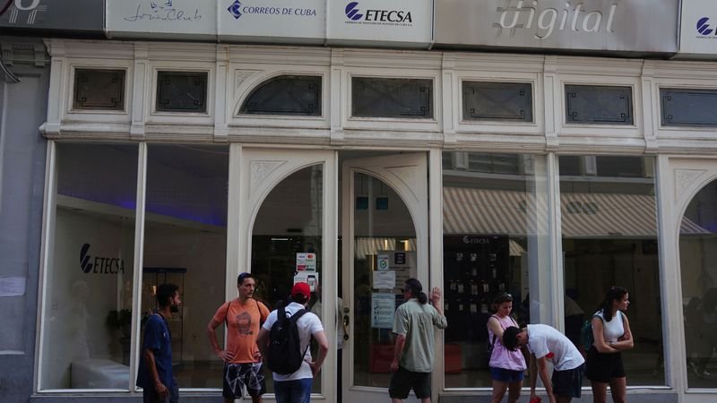 Cuba revierte parcialmente aumento de tarifas internet en medio de creciente  irritación