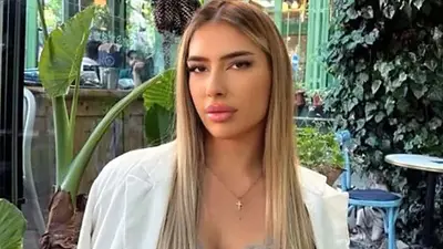 Quién es la influencer que falleció en un parapente. Quién es la influencer que falleció en un parapente.