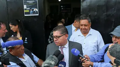 Condenan a 15 años de cárcel a militares salvadoreños por asesinato de periodistas neerlandeses Condenan a 15 años de cárcel a militares salvadoreños por asesinato de periodistas neerlandeses