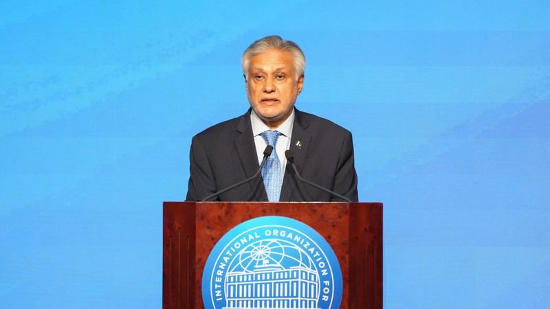 Pakistán está "dispuesto pero no desesperado" por dialogar con India: ministro de Exteriores