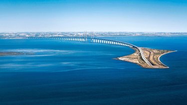 Es un tesoro escondido: la autopista flotante de 180 kilómetros que da una vista increíble para viajar en auto