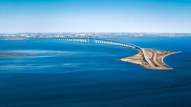 Es un tesoro escondido: la autopista flotante de 180 kilómetros que da una vista increíble para viajar en auto