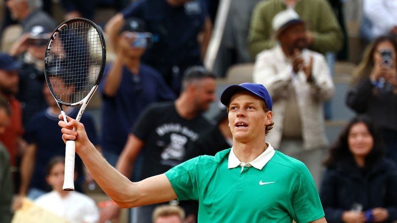 Un sólido Sinner supera a Bublik y se clasifica para semifinales del Abierto de Francia