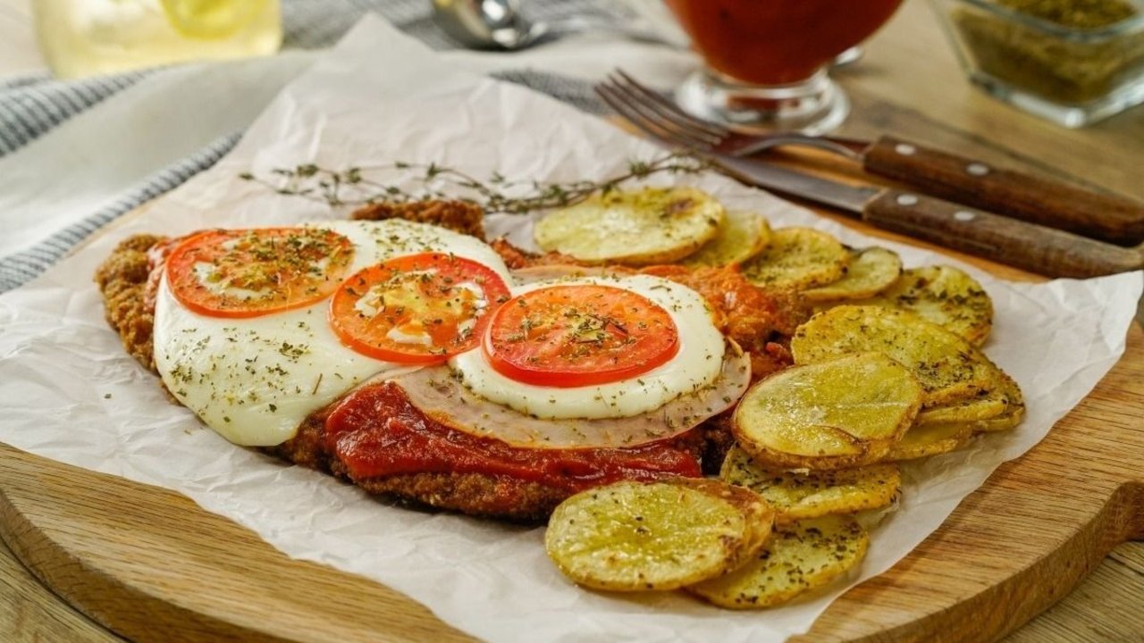 comida, recetas, milanesa, milanesa napolitana, queso, salsa