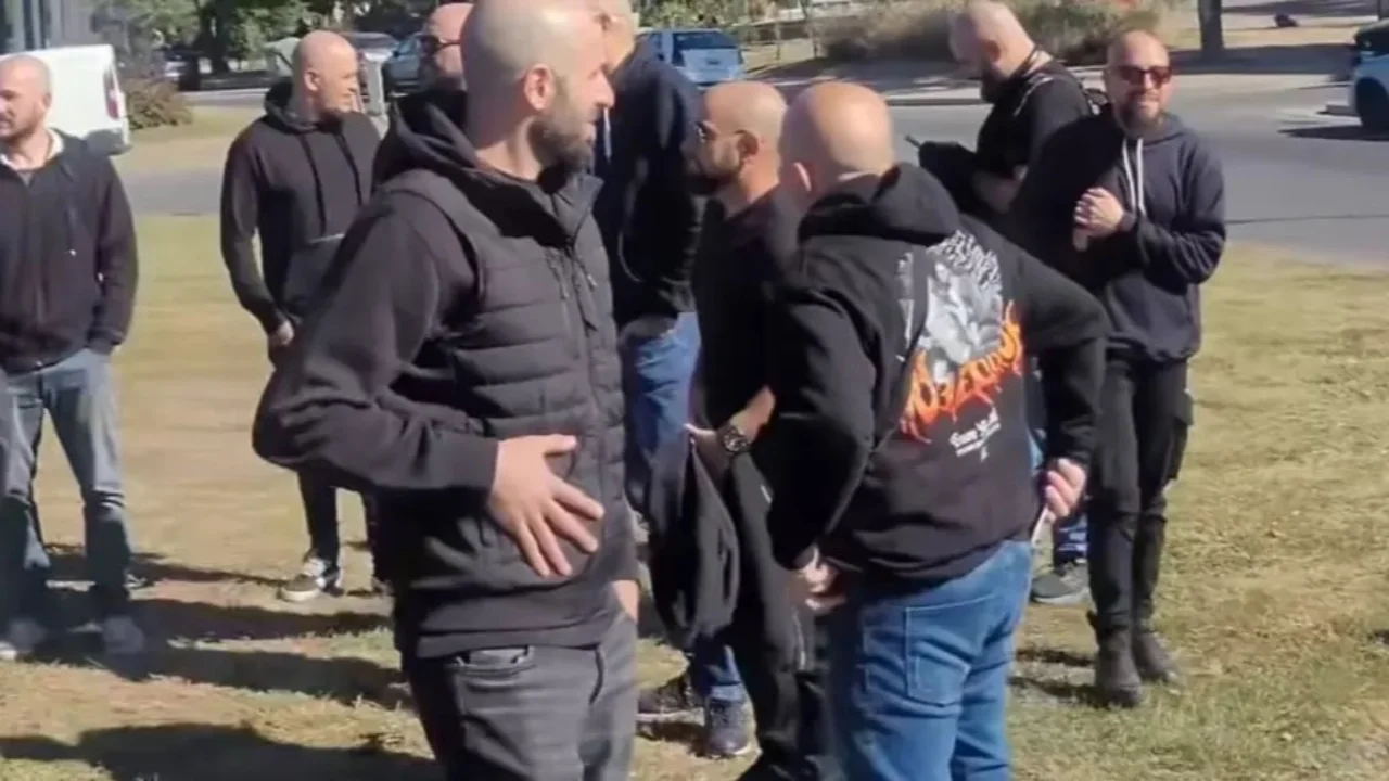 Hombres pelados