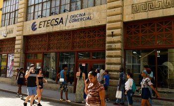 Estudiantes cubanos buscan más concesiones ante creciente malestar por incremento de tarifas internet | Telecomunicaciones