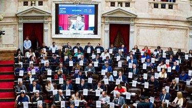 Fuerte revés para Milei: Diputados aprobó aumentos para jubilados y prorrogar la moratoria