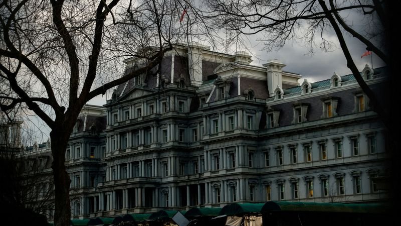 EEUU nombra a veterano de operaciones especiales para puesto clave en Latinoamérica, según fuentes